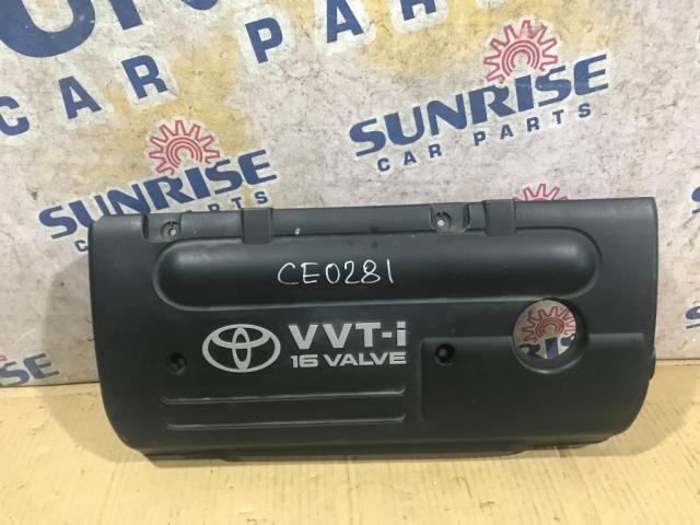 Крышка ДВС декоративная на TOYOTA WISH ZNE10G