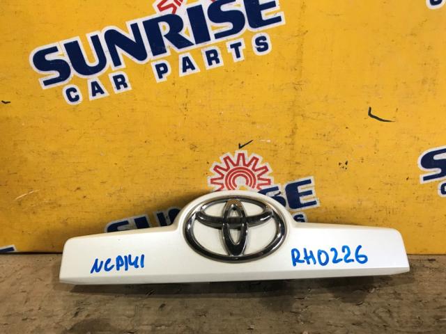 Ручка двери задней на TOYOTA SPADE NCP141