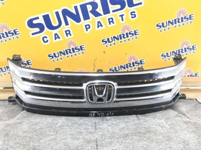 Решетка радиатора на HONDA FREED SPIKE GB3
