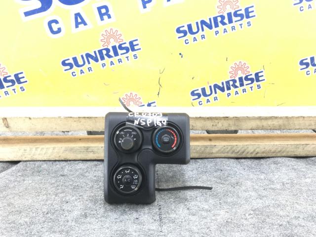 Блок управления климат-контролем на TOYOTA PROBOX NSP160