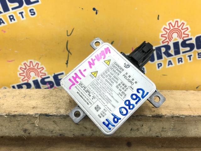 Блок розжига ксенона на HONDA N-WGN JH1