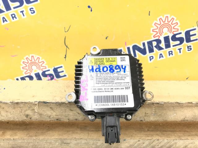 Блок розжига ксенона на HONDA STEPWGN RK2