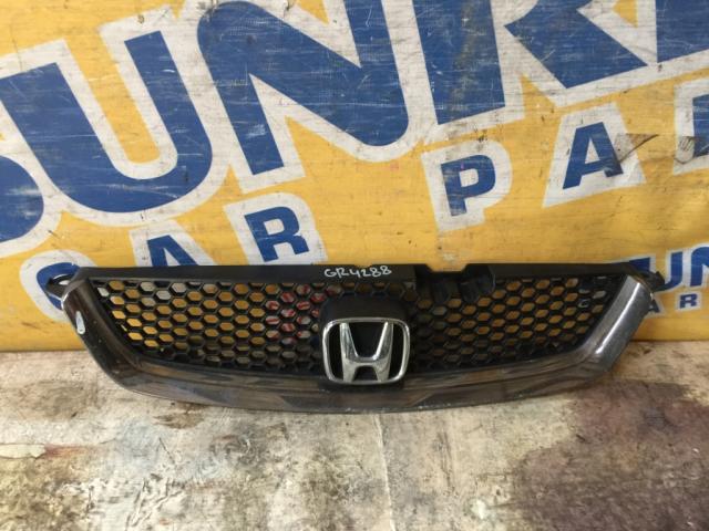 Решетка радиатора на HONDA ACCORD CF7