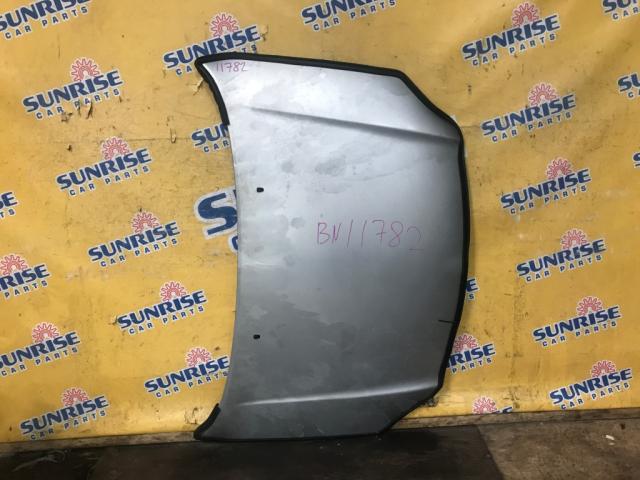 Капот на TOYOTA AVENSIS AZT251