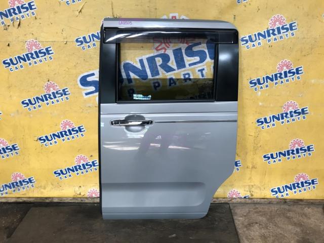 Дверь на DAIHATSU MOVE CANBUS LA850S