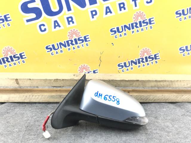 Зеркало на TOYOTA PORTE NCP140