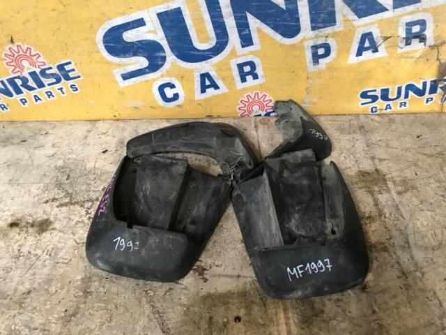 Брызговик на HONDA CIVIC ES2